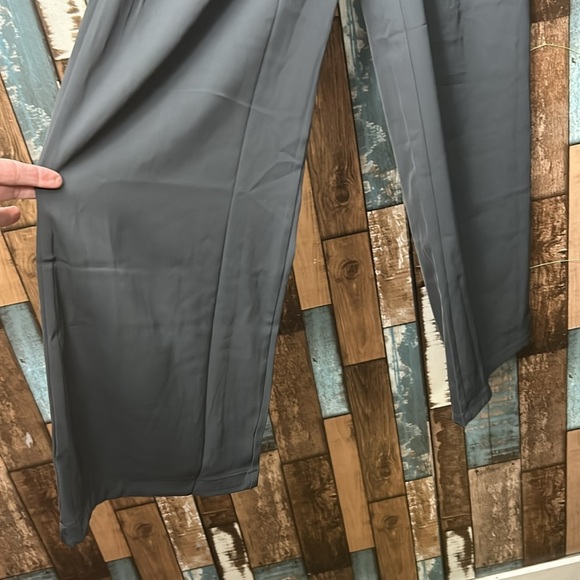Small gunmetal gray trouser pants - Picture 6 of 14